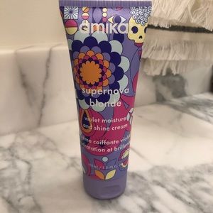 Amika Supernova Blonde